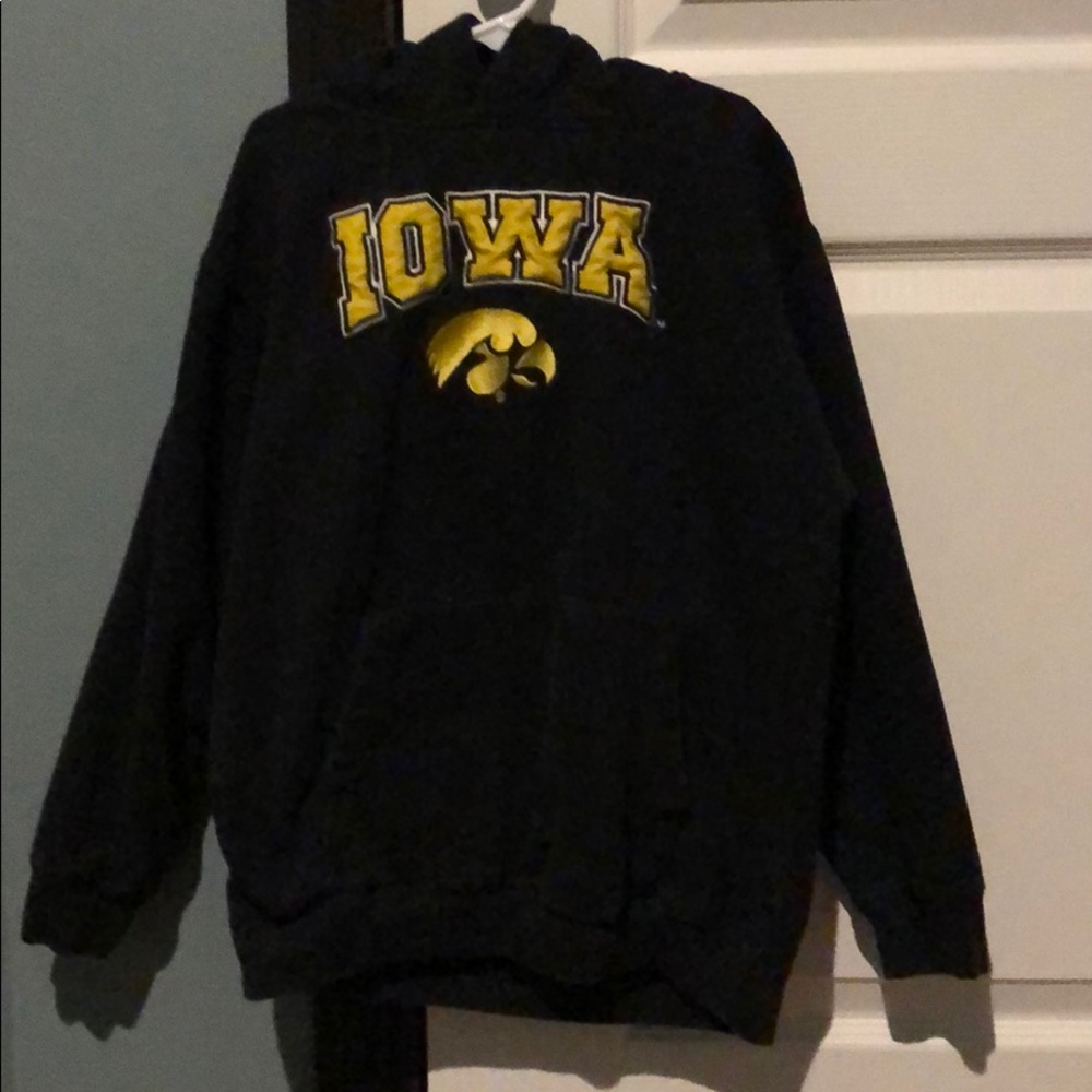 Youth black Iowa Hawkeyes Hoodie